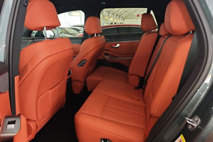 Used BYD Tang L 2025 DM 175KM Drone Player Edition Left Rear Seat