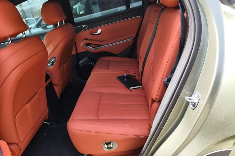 Used BYD Tang L 2025 EV 670KM LiDAR Flagship Version Left Rear Seat