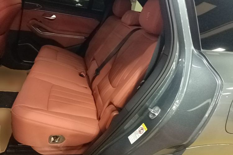 Used BYD Tang L 2025 EV 670KM LiDAR Flagship Version Left Rear Seat