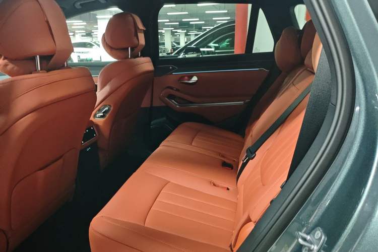 Used BYD Tang L 2025 DM 175KM Drone Player Edition Left Rear Seat