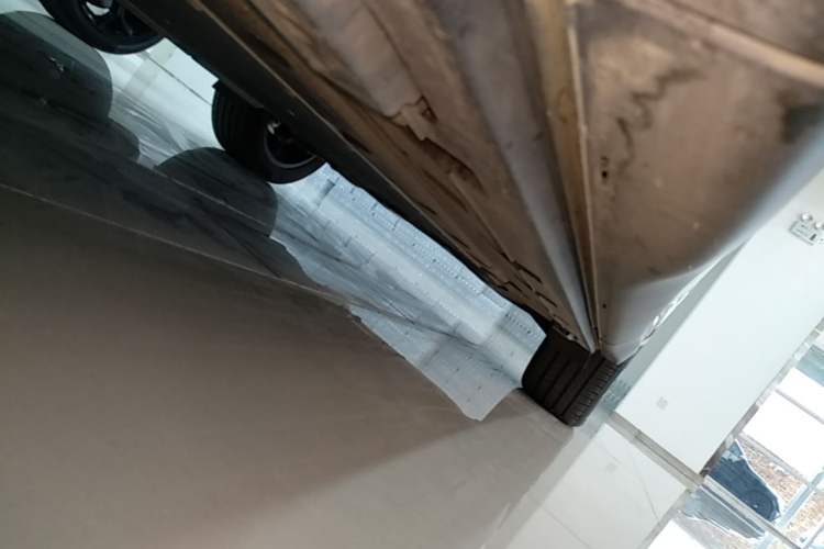 Used BYD Tang L 2025 DM 200KM Four-Wheel Drive LiDAR Flagship Model Left Side Sill
