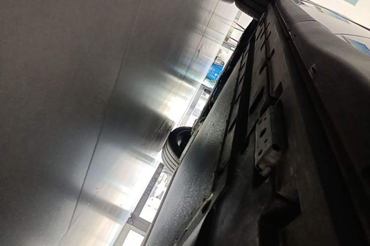 Used BYD Tang L 2025 DM 175KM Drone Player Edition Left Side Sill