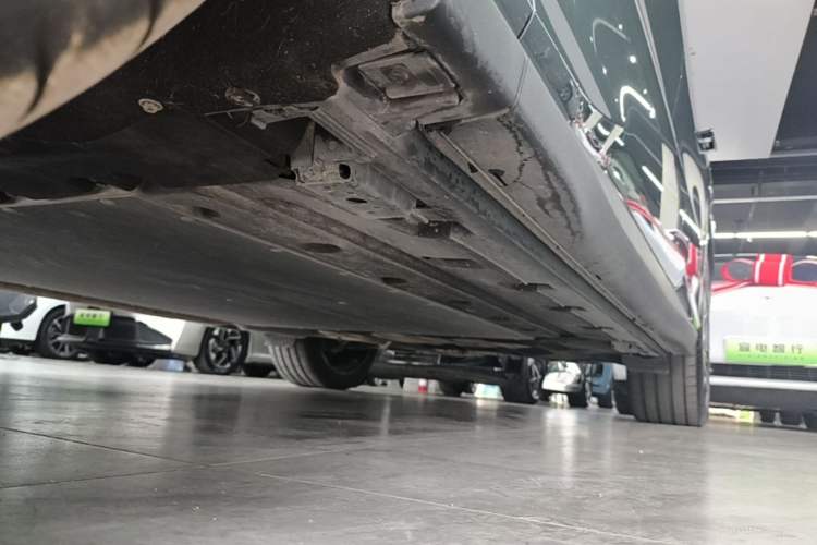 Used BYD Tang L 2025 DM 175KM Drone Player Edition Left Side Sill