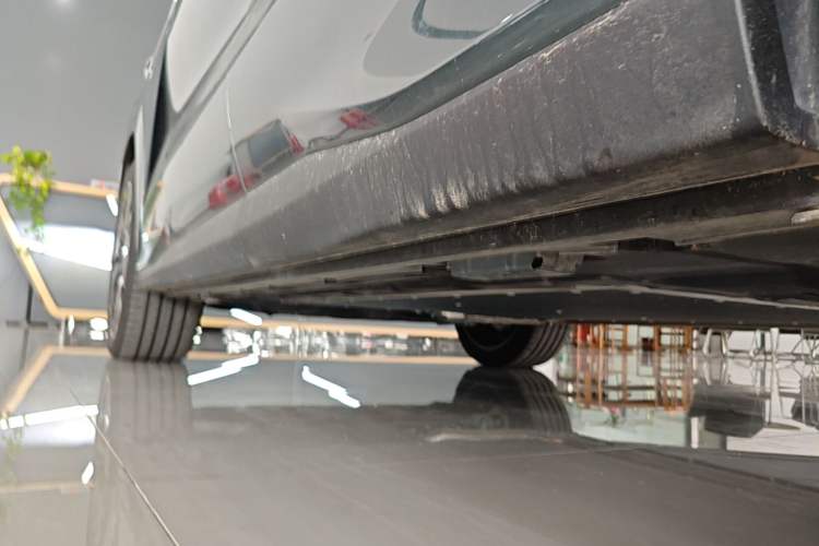 Used BYD Tang L 2025 DM 175KM Drone Player Edition Left Side Sill