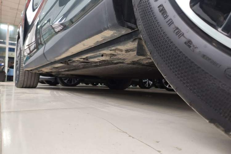 Used BYD Tang L 2025 DM 175KM Drone Player Edition Left Side Sill