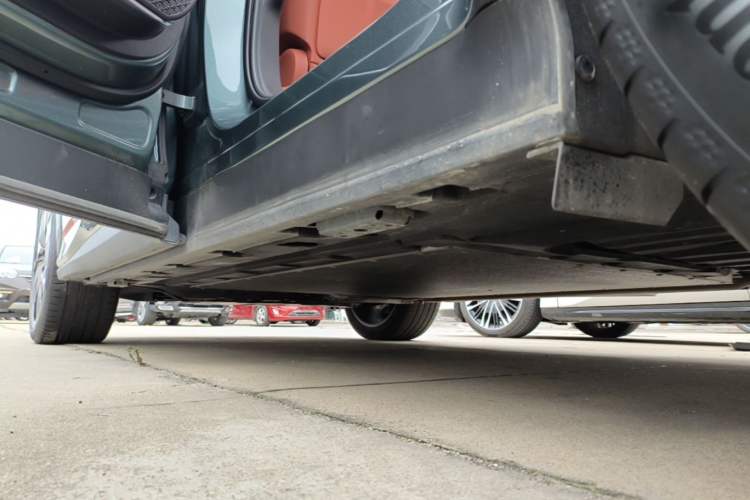 Used BYD Tang L 2025 DM 175KM Drone Player Edition Left Side Sill