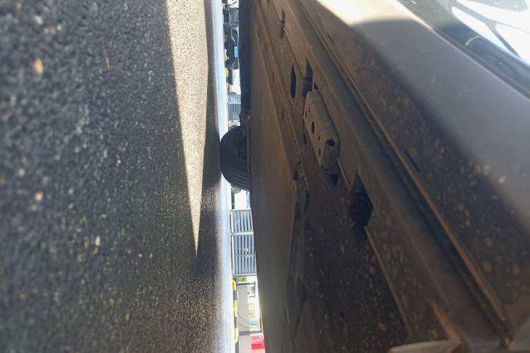 Used BYD Tang L 2025 DM 175KM Drone Player Edition Left Side Sill