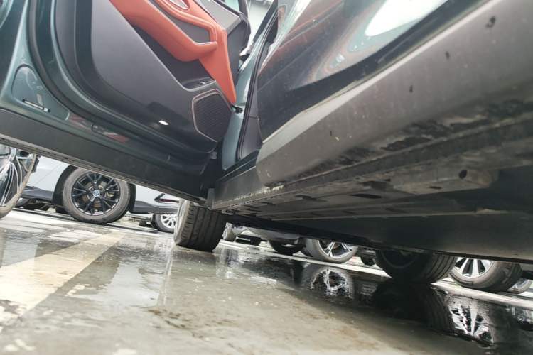Used BYD Tang L 2025 DM 175KM Drone Player Edition Left Side Sill
