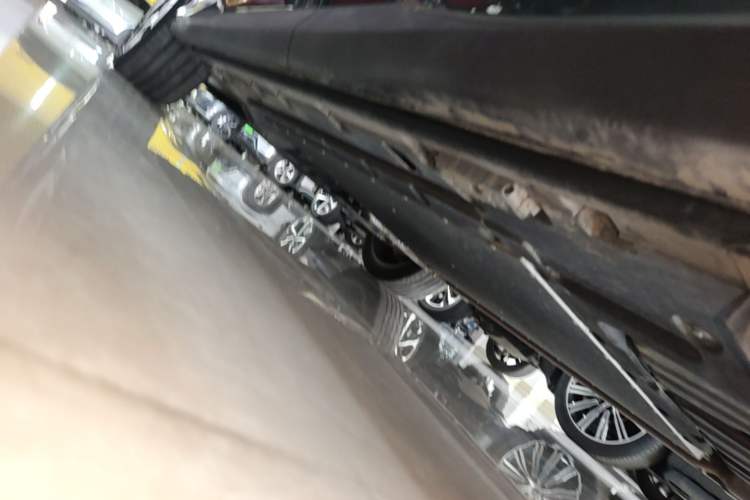 Used BYD Tang L 2025 DM 175KM Drone Player Edition Left Side Sill