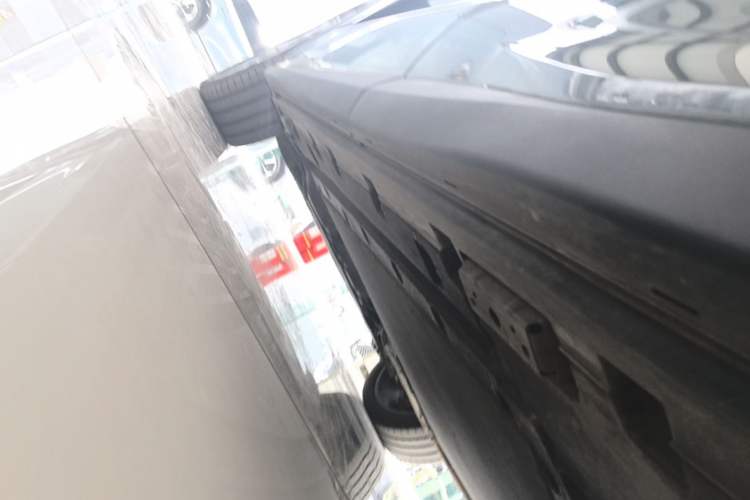 Used BYD Tang L 2025 DM 175KM Drone Player Edition Left Side Sill