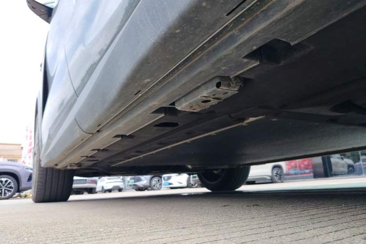 Used BYD Tang L 2025 DM 175KM Drone Player Edition Left Side Sill
