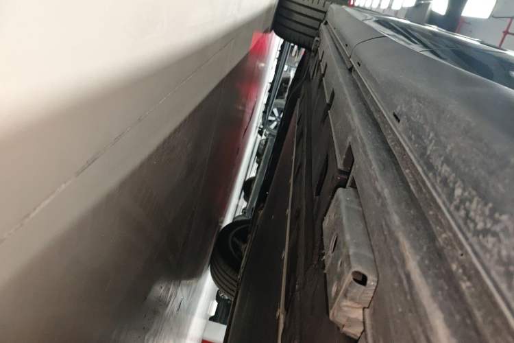 Used BYD Tang L 2025 DM 175KM Drone Player Edition Left Side Sill
