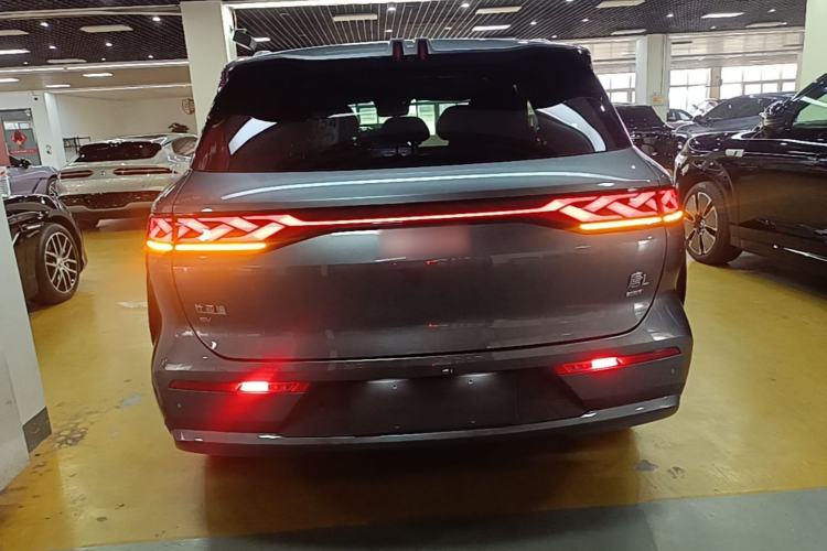 Used BYD Tang L 2025 EV with 670 km Range LiDAR and Premium Features Rear