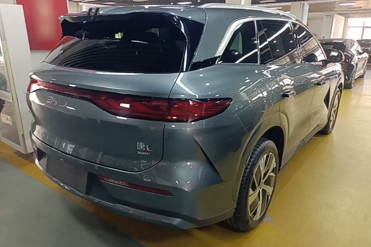 Used BYD Tang L 2025 EV with 670 km Range LiDAR and Premium Features Rear Right 45 Deg