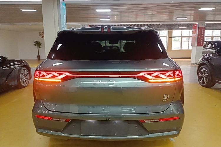 Used BYD Tang L 2025 EV 670KM LiDAR Flagship Version Rear