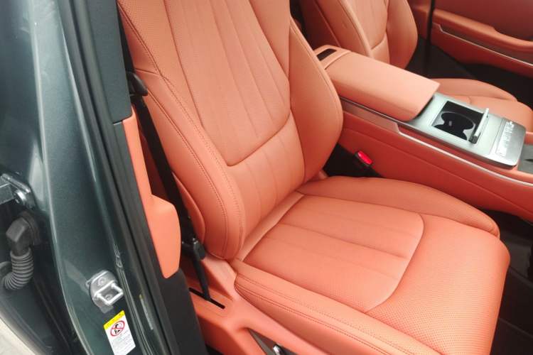Used BYD Tang L 2025 DM 175KM Drone Player Edition Right Front Seat