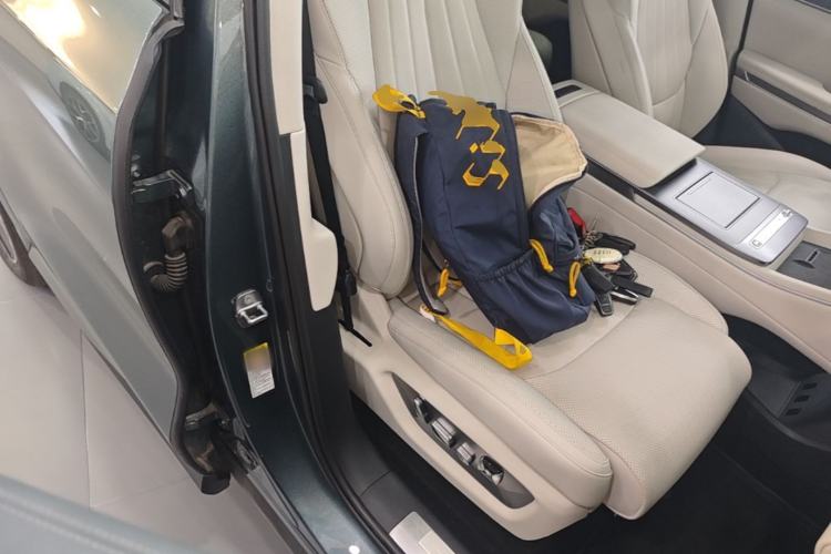 Used BYD Tang L 2025 DM 175KM Drone Player Edition Right Front Seat