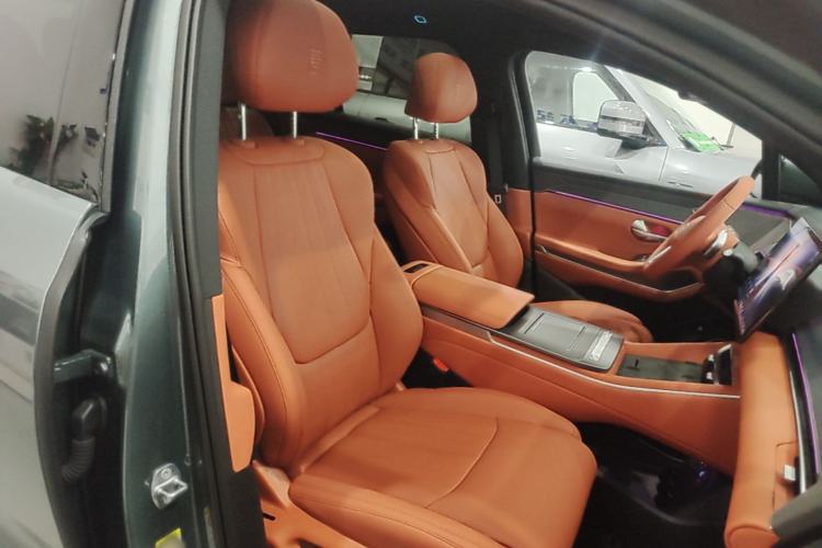 Used BYD Tang L 2025 DM 175KM Drone Player Edition Right Front Seat