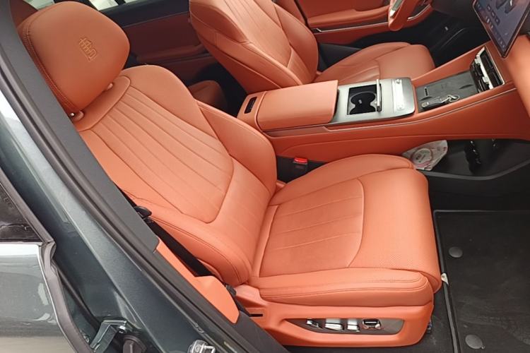 Used BYD Tang L 2025 DM 175KM Drone Player Edition Right Front Seat