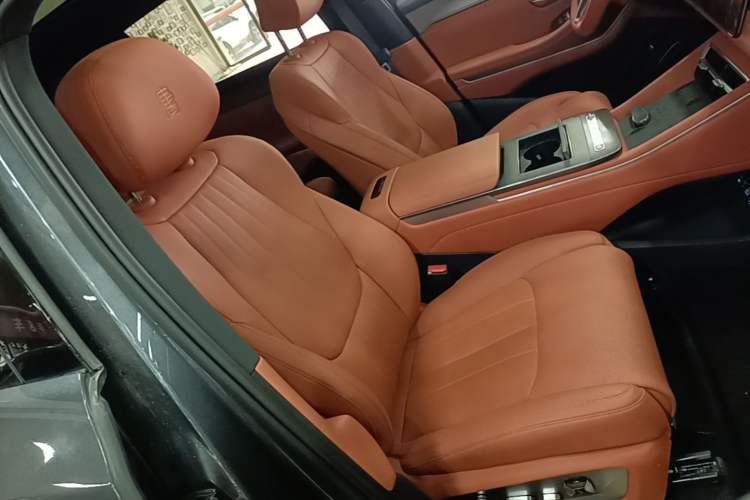 Used BYD Tang L 2025 DM 200KM Four-Wheel Drive LiDAR Flagship Model Right Front Seat