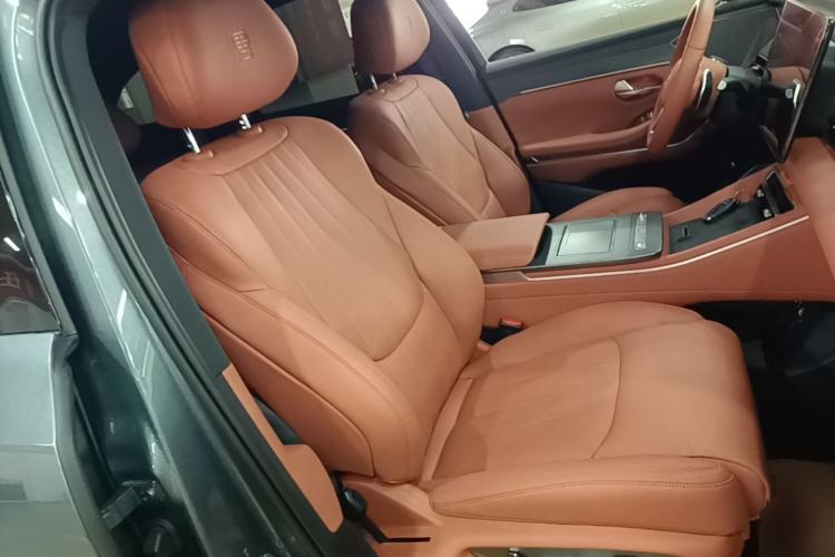 Used BYD Tang L 2025 DM 175KM Drone Player Edition Right Front Seat
