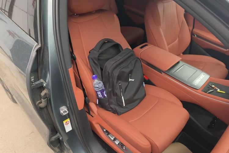 Used BYD Tang L 2025 DM 175KM Drone Player Edition Right Front Seat