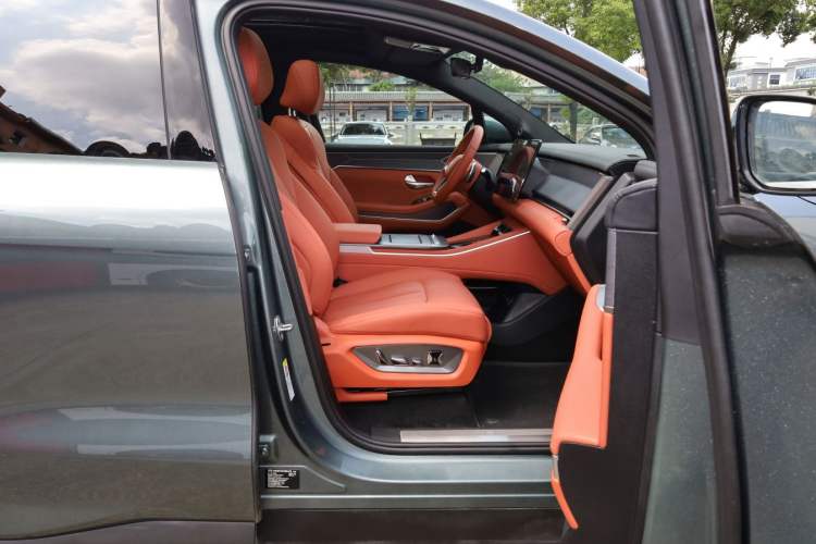 Used BYD Tang L 2025 EV 600KM All-Wheel-Drive LiDAR Flagship Model Right Front Seat