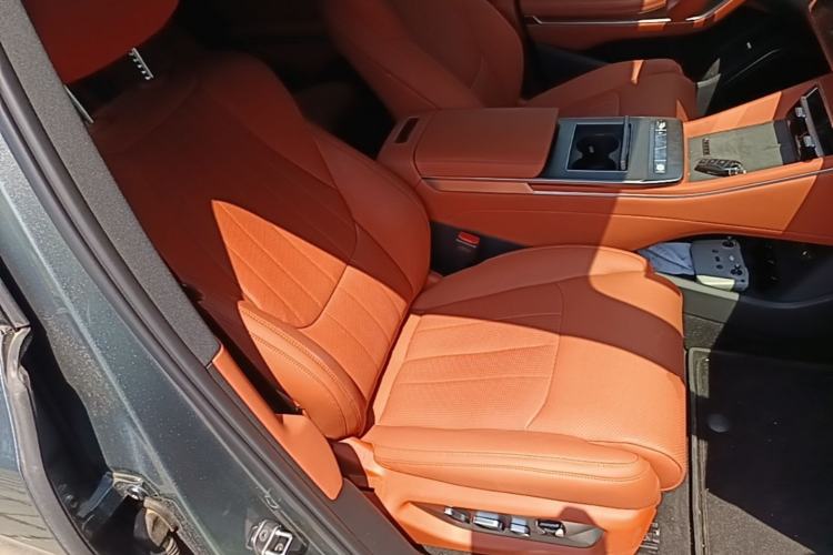 Used BYD Tang L 2025 DM 175KM Drone Player Edition Right Front Seat