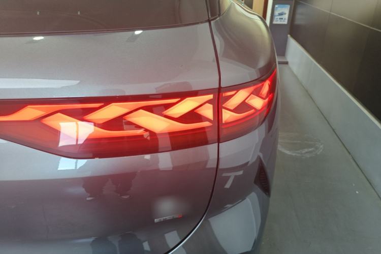 Used BYD Tang L 2025 DM 175KM Drone Player Edition Right Rear Taillight