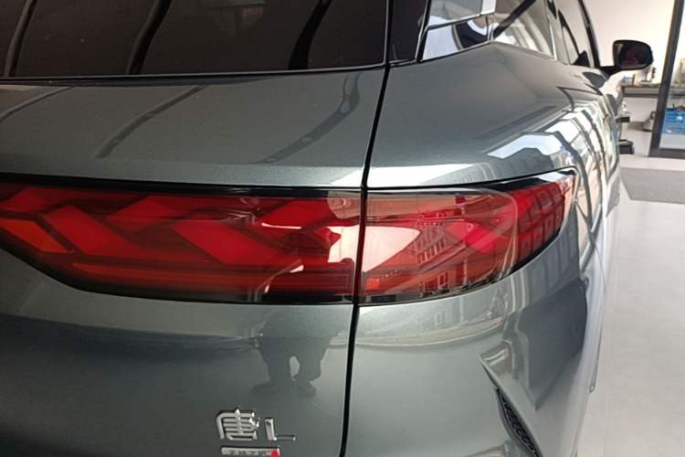 Used BYD Tang L 2025 DM 175KM Drone Player Edition Right Rear Taillight