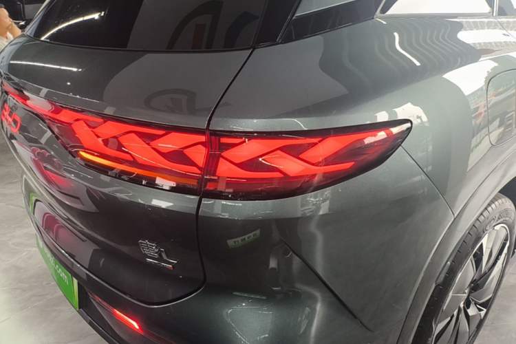 Used BYD Tang L 2025 DM 175KM Drone Player Edition Right Rear Taillight