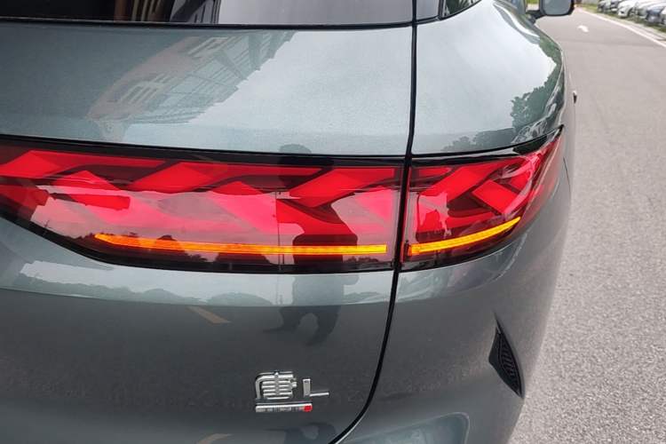 Used BYD Tang L 2025 DM 175KM Drone Player Edition Right Rear Taillight
