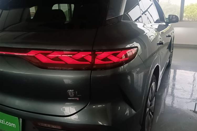 Used BYD Tang L 2025 DM 175KM Drone Player Edition Right Rear Taillight