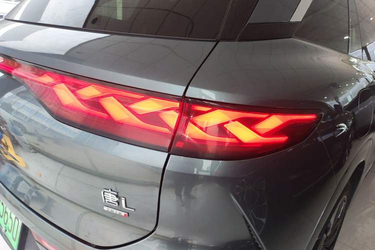 Used BYD Tang L 2025 DM 175KM Drone Player Edition Right Rear Taillight