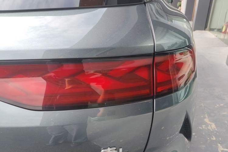 Used BYD Tang L 2025 DM 175KM Drone Player Edition Right Rear Taillight