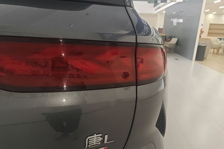Used BYD Tang L 2025 DM 175KM Drone Player Edition Right Rear Taillight
