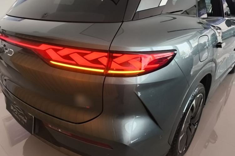 Used BYD Tang L 2025 DM 175KM Drone Player Edition Right Rear Taillight