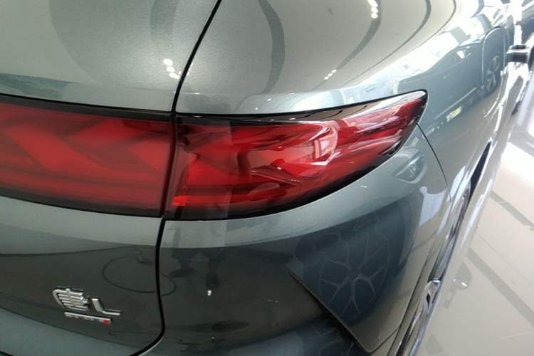 Used BYD Tang L 2025 DM 175KM Drone Player Edition Right Rear Taillight