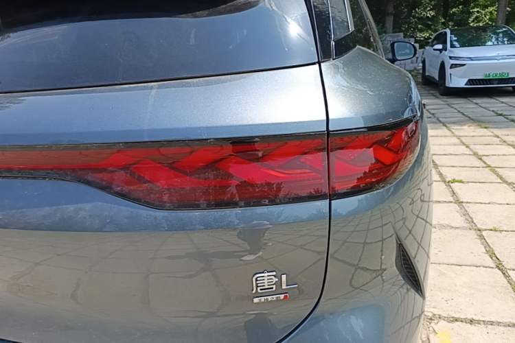 Used BYD Tang L 2025 DM 175KM Drone Player Edition Right Rear Taillight