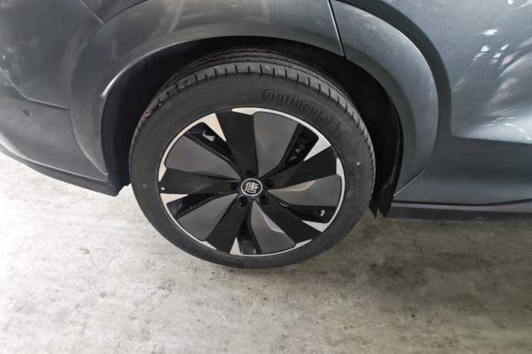 Used BYD Tang L 2025 DM 175KM Drone Player Edition Right Rear Wheel Hub