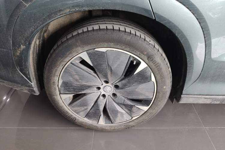 Used BYD Tang L 2025 DM 175KM Drone Player Edition Right Rear Wheel Hub