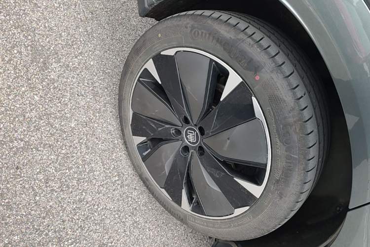 Used BYD Tang L 2025 DM 175KM Drone Player Edition Right Rear Wheel Hub