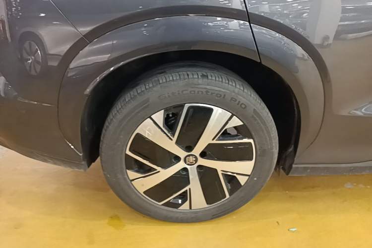 Used BYD Tang L 2025 DM 200KM Four-Wheel Drive LiDAR Flagship Model Right Rear Wheel Hub