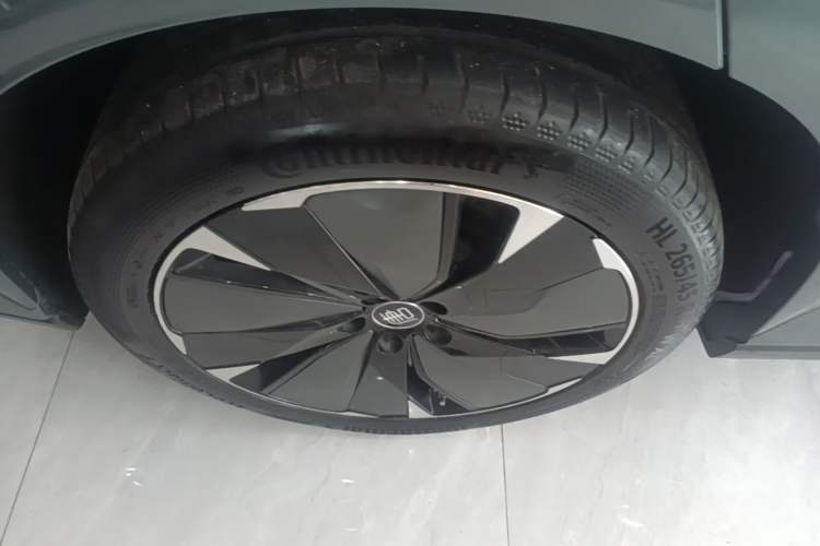 Used BYD Tang L 2025 DM 175KM Drone Player Edition Right Rear Wheel Hub