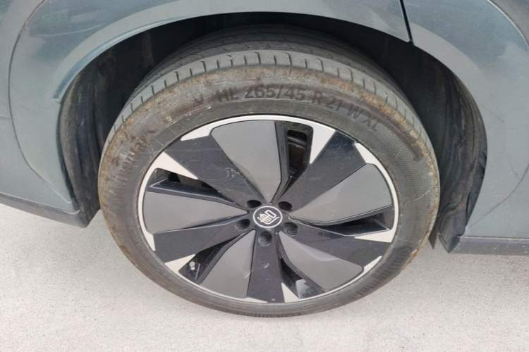 Used BYD Tang L 2025 DM 175KM Drone Player Edition Right Rear Wheel Hub