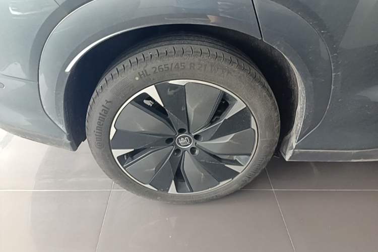 Used BYD Tang L 2025 DM 175KM Drone Player Edition Right Rear Wheel Hub