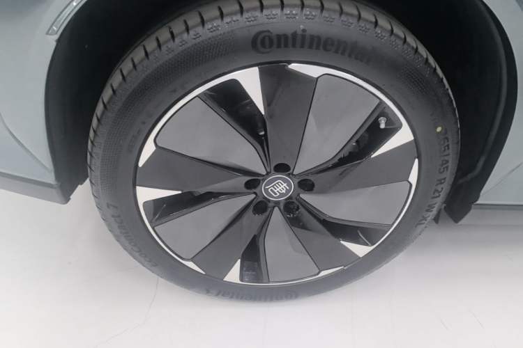 Used BYD Tang L 2025 DM 175KM Drone Player Edition Right Rear Wheel Hub
