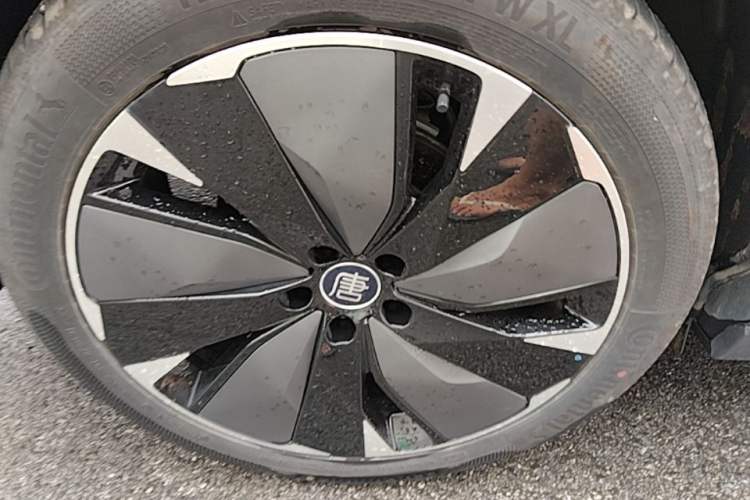 Used BYD Tang L 2025 DM 175KM Drone Player Edition Right Rear Wheel Hub