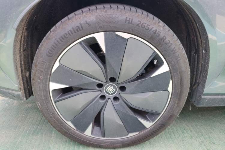 Used BYD Tang L 2025 DM 175KM Drone Player Edition Right Rear Wheel Hub