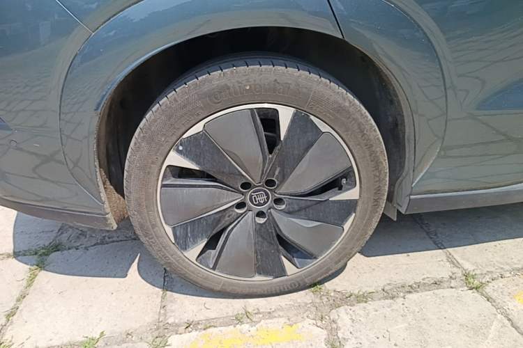 Used BYD Tang L 2025 DM 175KM Drone Player Edition Right Rear Wheel Hub